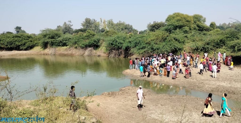 शौच्छास गेलेल्या तरुणा चा पाय घसरून मुत्यु