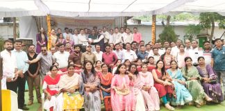 २५ वर्षांचा प्रवास पुन्हा उजळला… कन्हानमध्ये २००० बॅचचा भावस्पर्शी स्नेहमेळावा शिक्षकांविषयी कृतज्ञता, मैत्रीच्या नात्यांचा नव्याने धागा; आनंदाश्रूंनी निरोप