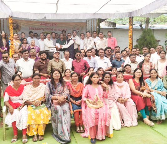 २५ वर्षांचा प्रवास पुन्हा उजळला… कन्हानमध्ये २००० बॅचचा भावस्पर्शी स्नेहमेळावा शिक्षकांविषयी कृतज्ञता, मैत्रीच्या नात्यांचा नव्याने धागा; आनंदाश्रूंनी निरोप